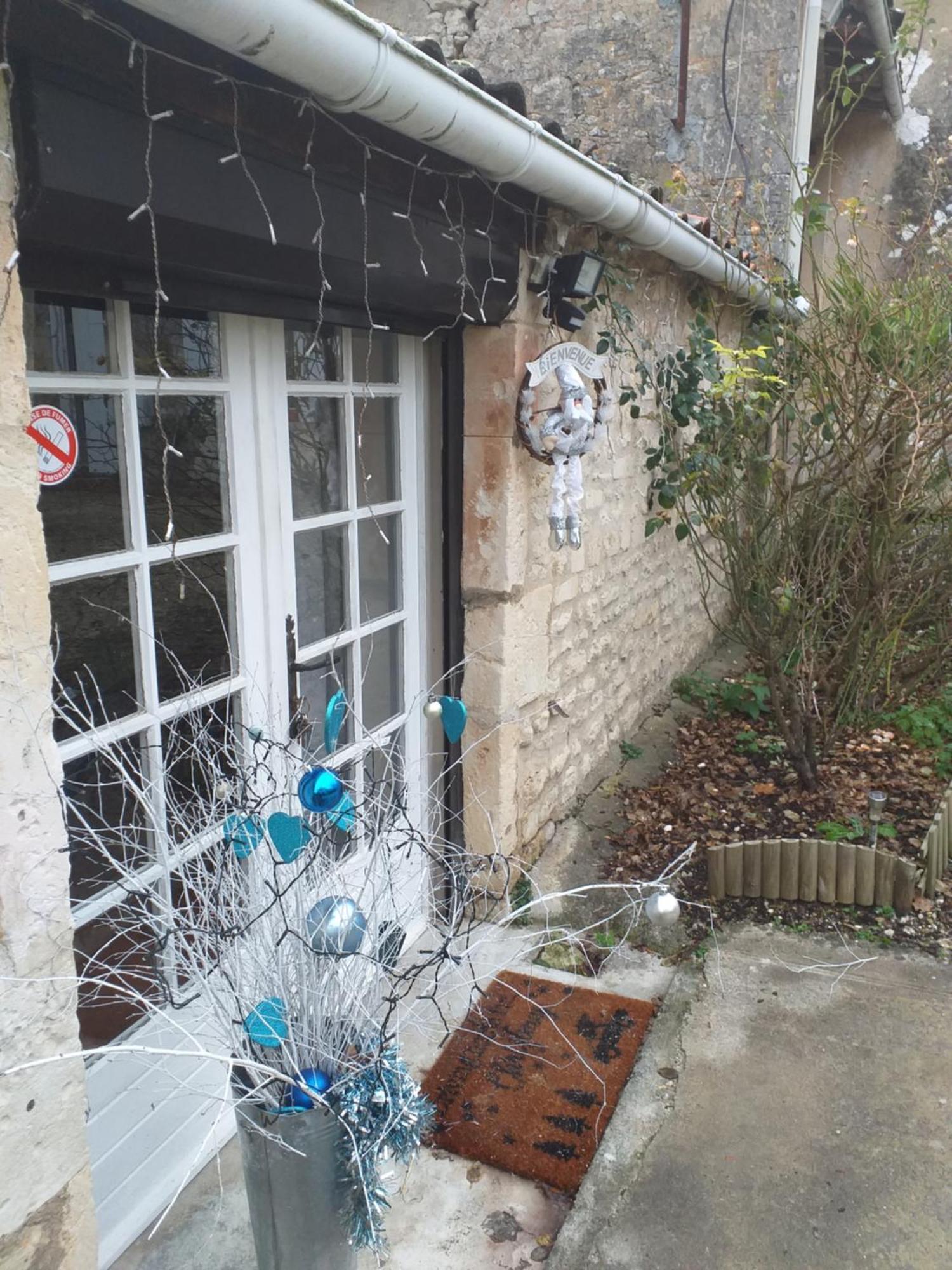 Les Demeures De La Laigne Bed & Breakfast Allas-Bocage Exterior photo